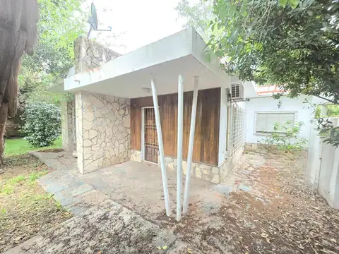 VENTA CASA QUINTA 4 AMBIENTES LA REJA, MORENO