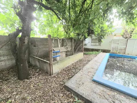 VENTA CASA QUINTA 4 AMBIENTES LA REJA, MORENO