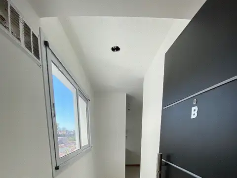 Excelente Departamento 2 Ambietes con Cochera - Olivos Roche