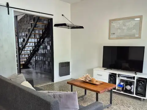 Casa 5 ambientes con 2 baños