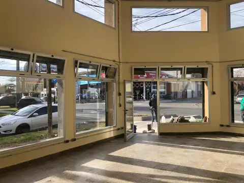 Local en Alquiler en José Mármol, $ 700.000