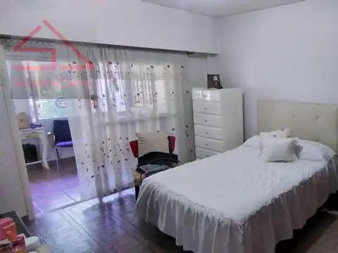 Depto Tipo Casa en Venta con 3 cocheras