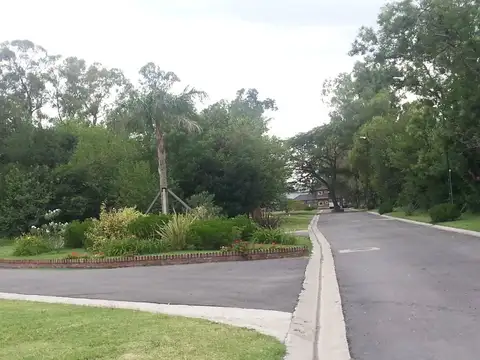 EXCELENTE LOTE A LA VENTA EN BRISAS DE ADROGUE