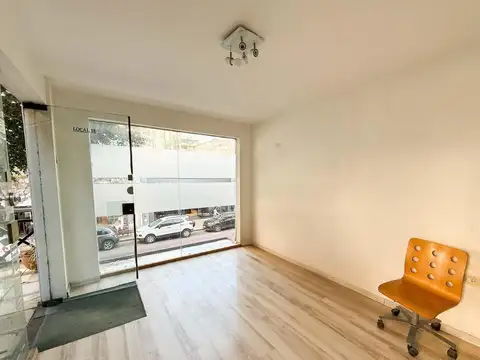 8 y 47, Galería Forum (Primer piso)