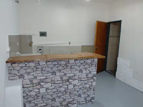 LOCAL/OFICINA 25 M² EN ALQUILER LLAVALLOL RENOVADO