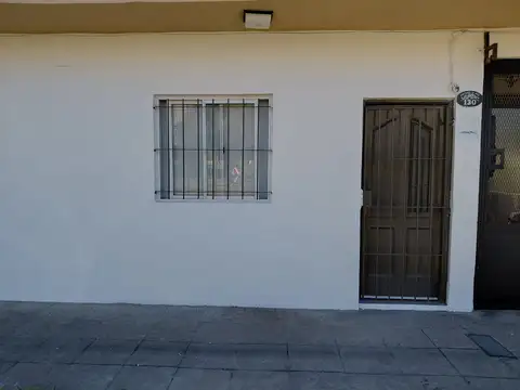 LOCAL/OFICINA 25 M² EN ALQUILER LLAVALLOL RENOVADO