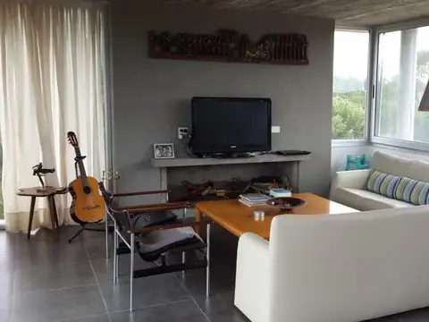 Casa en Venta con 4 cocheras