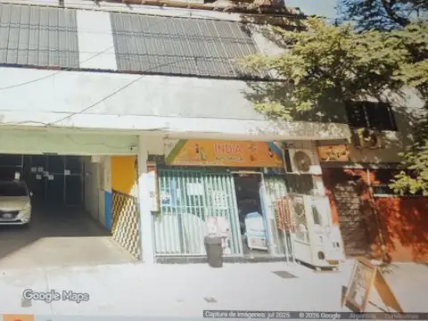 Local sobre Avenida Directorio, 80 m2 (aproxix). A metros de la A. San Pedrito.. Excelente ubic...