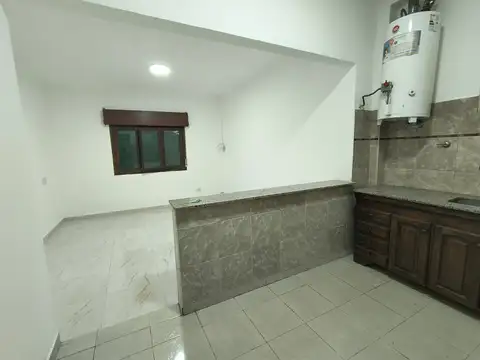 Casa en Alquiler en Don Bosco, $ 800.000
