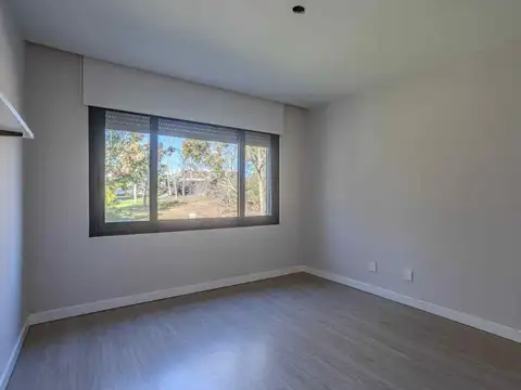 Casa 6 ambientes con 3 baños