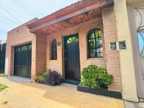 VENTA DE CASA LOTE PROPIO EN RAMOS MEJIA SUR (DON BOSCO)