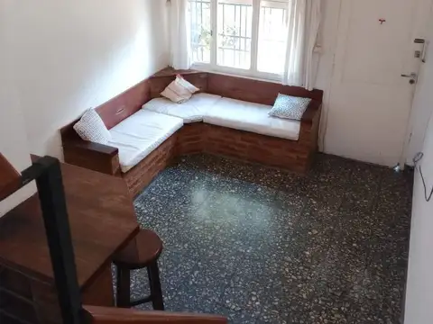 Depto Tipo Casa en Alquiler de 1 dormitorio