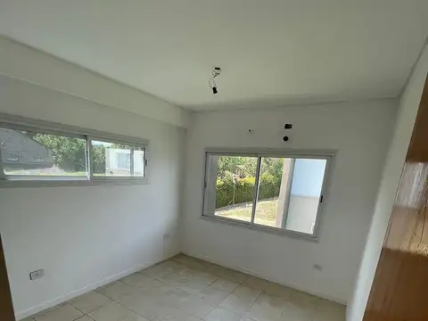 Departamento en Alquiler con 1 cocheras