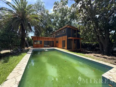 Casa 4 ambientes con 2 baños