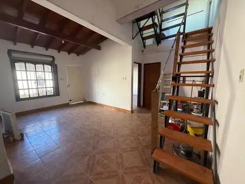 VENTA 2 CASAS 5 AMBIENTES EN VILLA LUZURIAGA