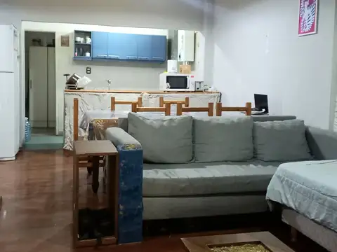 Departamento en Alquiler en Parque Chacabuco, $ 850.000