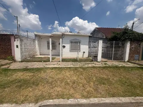 Casa - Venta - Argentina, Grand Bourg - Batalla de Maipú 611