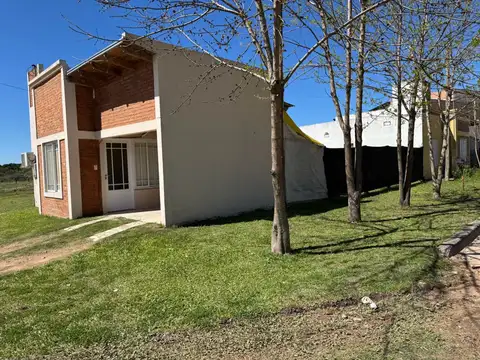 Vendo Dos Casas en Caseros, Entre Ríos
