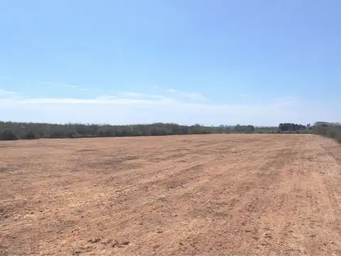 Campo mixto de 19 has con arroyo en Nogoyá