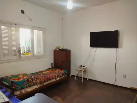 Casa 2 ambientes con 1 baño