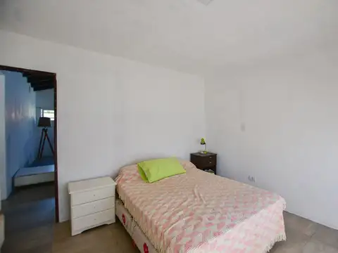 CASA VENTA CITY BELL 4 DORMITORIOS PILETA PARQUE