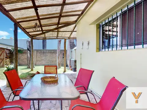 Casa en Venta - 3 Dormitorios 2 Baños - 480mts - La Plata