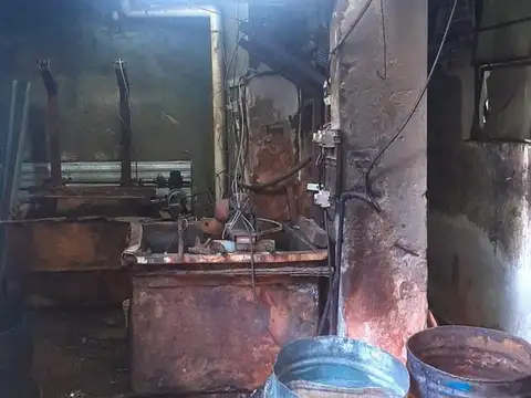 Oportunidad galpón en venta en Caseros