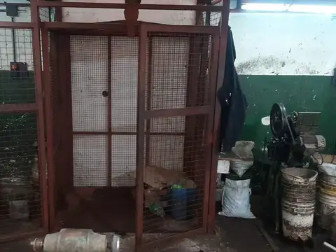 Oportunidad galpón en venta en Caseros