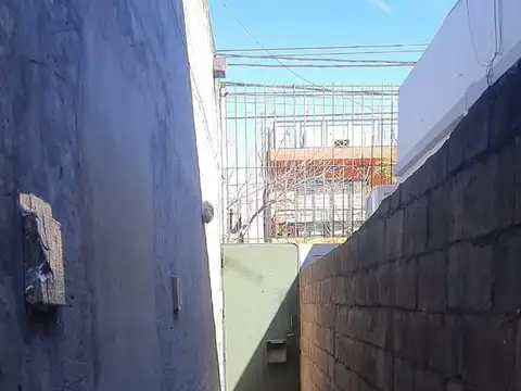 Venta Galpón de 105 m2 cub en Caseros