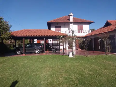 Casa en Venta - 4 Dormitorios 4 Baños - 950mts - Mar Del Plata