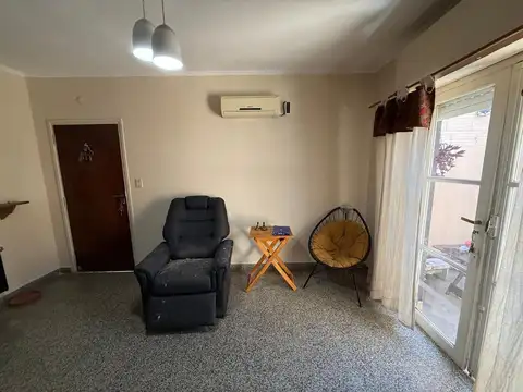 Depto Tipo Casa en Alquiler de 2 dormitorios