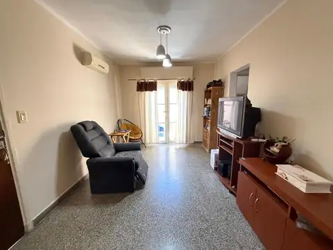 ALQUILER PH TIPO CASA CON DOS PATIOS LOMAS DE ZAMORA!!!