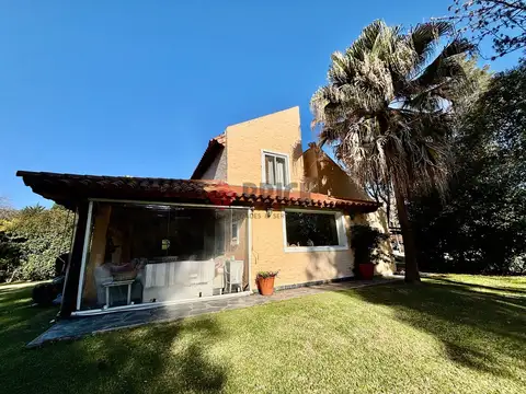 Casa 6 ambientes con 3 baños
