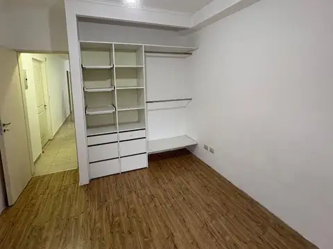 Depto Tipo Casa en Venta en Ramos Mejía, USD 95.000