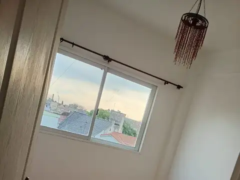 DEPARTAMENTO 3 PISO - VISTA LATERAL - SOBRE AV. DE MAYO Y ALVARADO RAMOS MEJIA