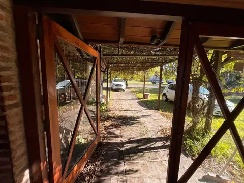 Casa en Venta con 2 cocheras
