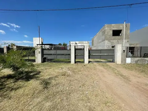 VENTA - CASA 3 DORMITORIOS EN ALVEAR