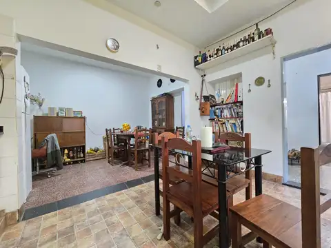 Depto Tipo Casa 6 ambientes con 2 baños