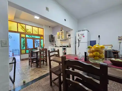 Depto Tipo Casa en Venta de 6 ambientes