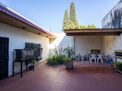 Casa Chalet  en Venta en Caseros, Tres de Febrero, G.B.A. Zona Oeste