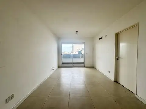 Departamento en Alquiler en Caseros, $ 750.000