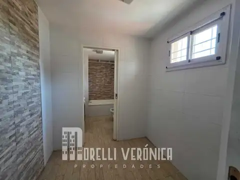 Casa 3 ambientes con 2 baños