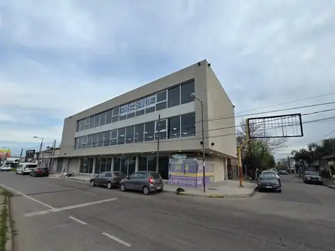 Oficina Monoambiente con 4 baños