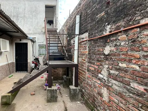 Calle Miguel Delfino 1090