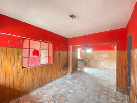 Casa a refaccionar en venta en el barrio el quinto