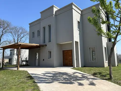 Casa en Venta con 1 cochera