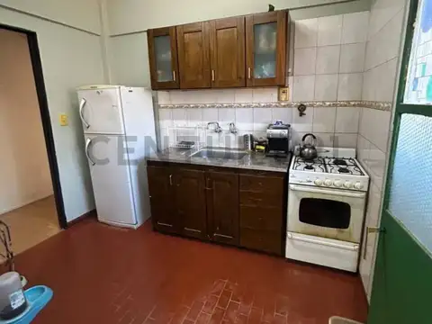 Departamento 6 ambientes con 2 baños