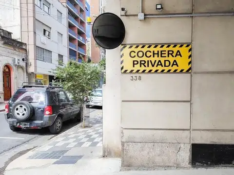 Venta Cochera privada a metros Plaza de la Intendencia