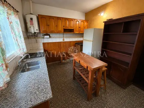 Casa 4 ambientes con 1 baño