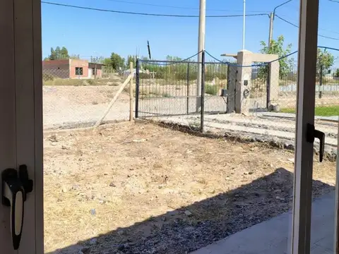 Casa en Alquiler en Centenario, $ 800.000